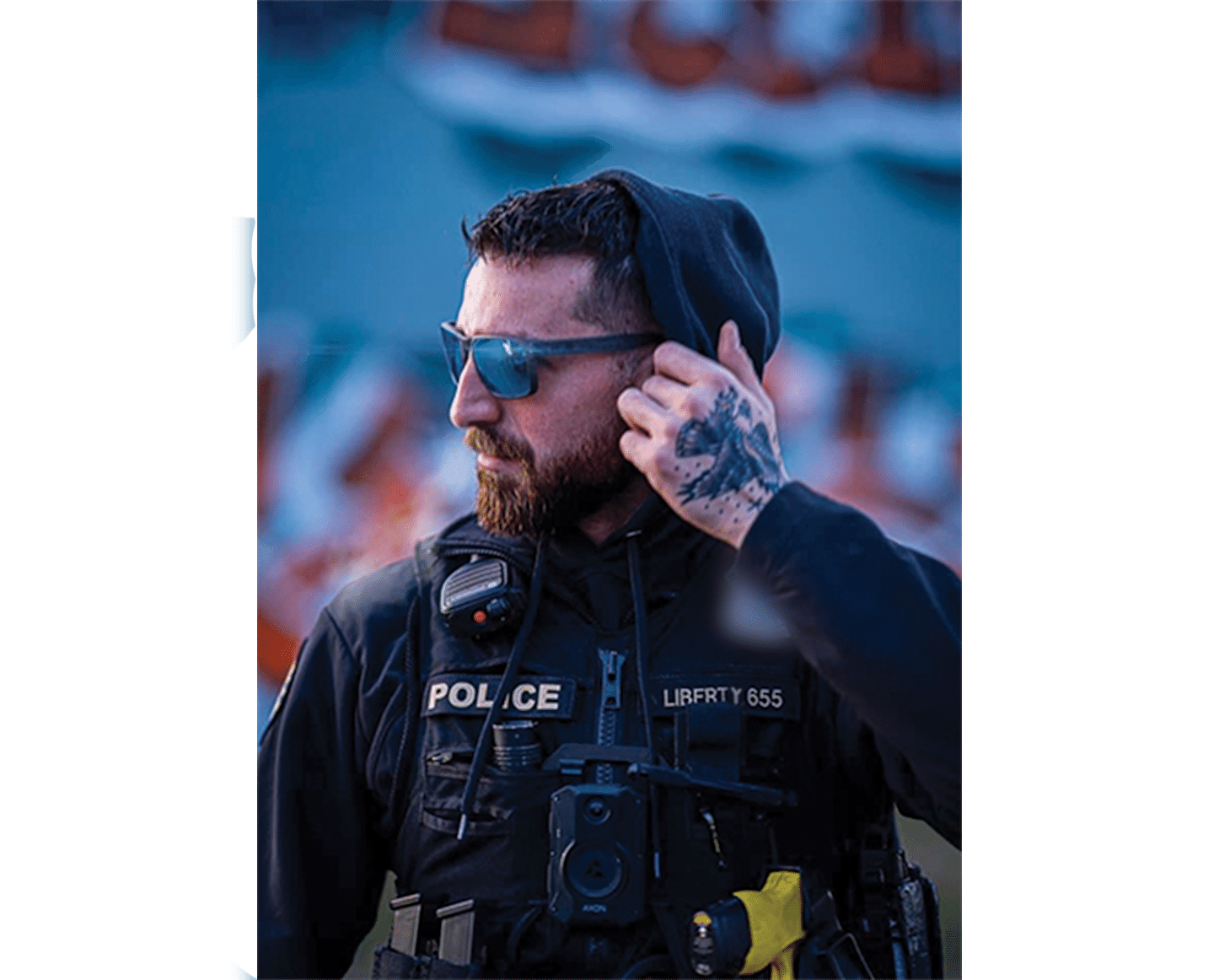 Police officer putting his 100% on his job because he found CBD products for first responders that help him complete his job.