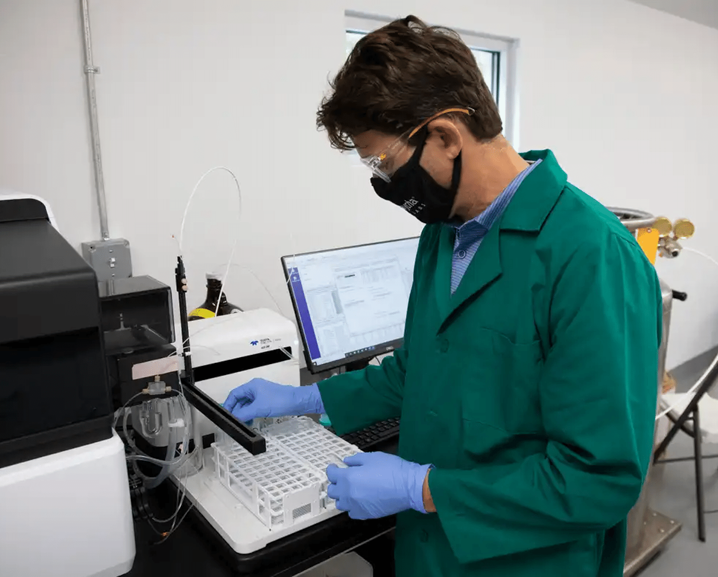 Lab tester that ensures that CBD is THC free.